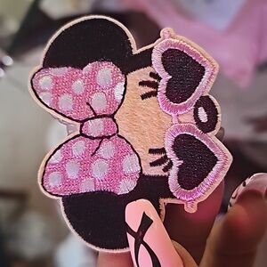 Minnie Mouse Retro Bow - Embroidered Iron On PatchIron On Applique Patch( 1 )